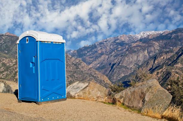 Portable Toilet Options We Offer in Oskaloosa, IA