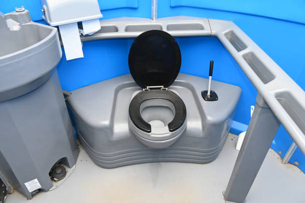 Best Portable bathroom rental  in Oskaloosa, IA